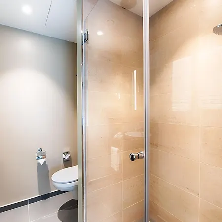 Hotel Leonardo 4*